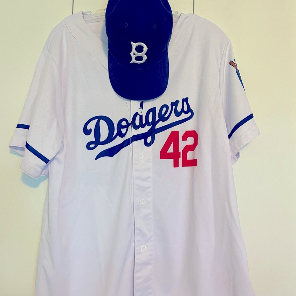75th anniversary edition Jackie Robinson Dodgers jersey and adjustable hat.